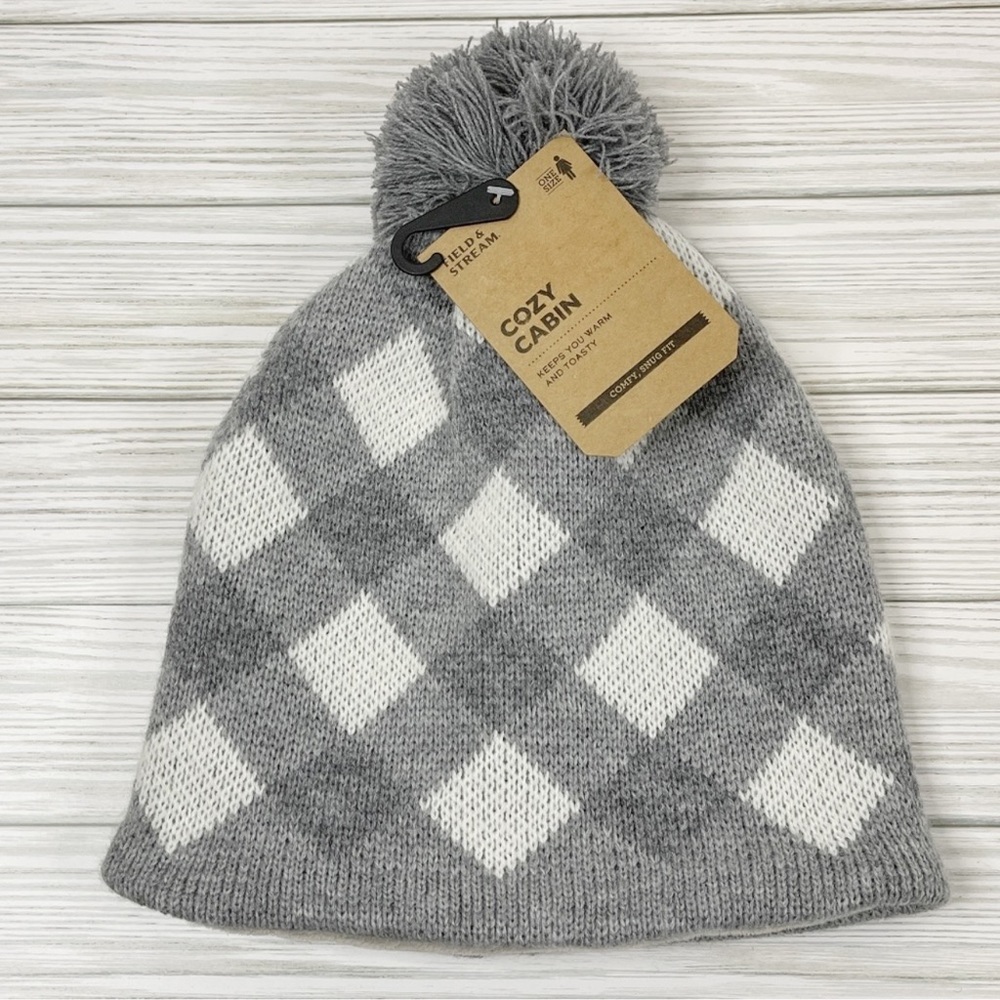 Field & Stream Cozy Cabin Gray and White Plaid Knit Beanie Hat NWT